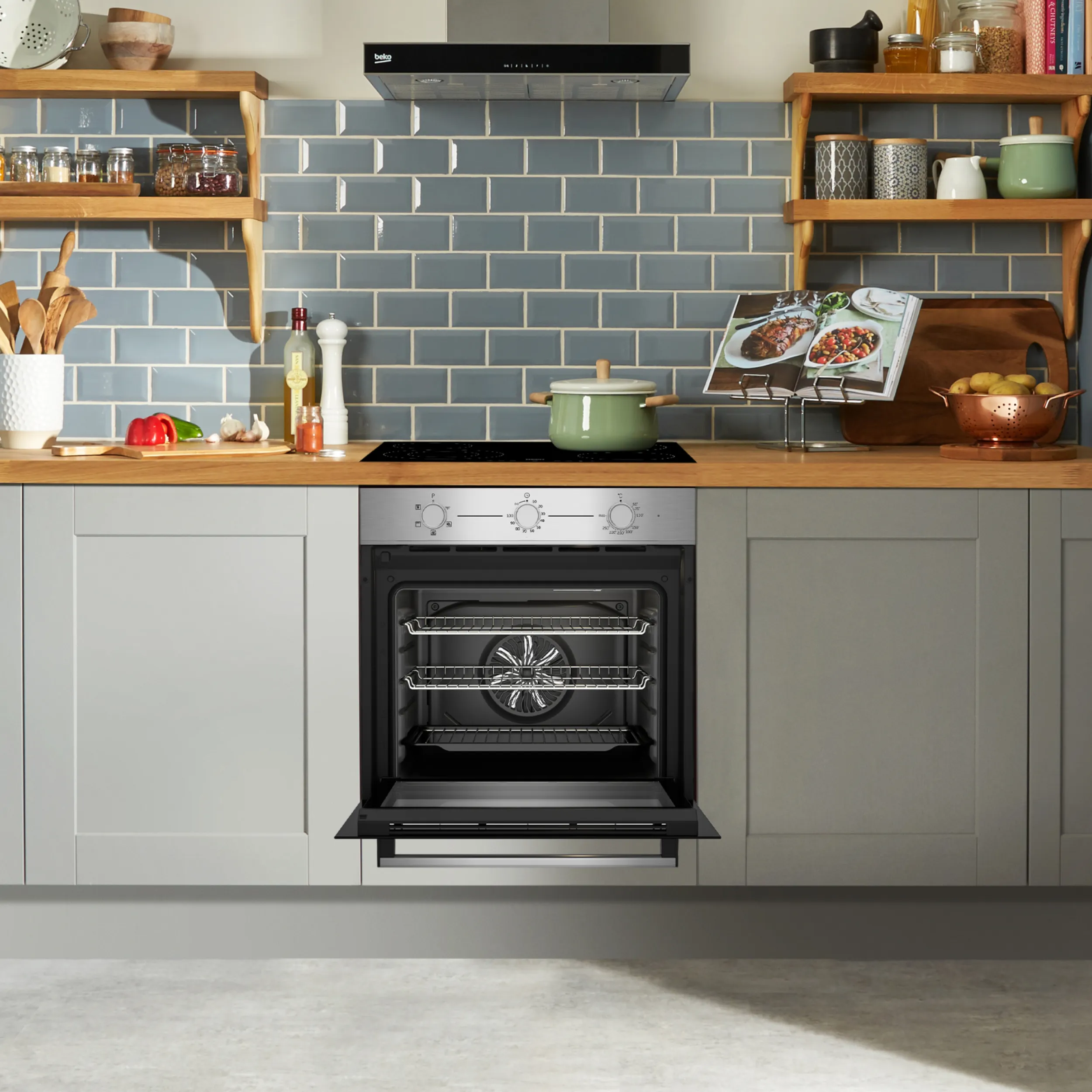 Beko AeroPerfect 60cm Built-in RecycledNet Single Fan Oven | BBIF16100X