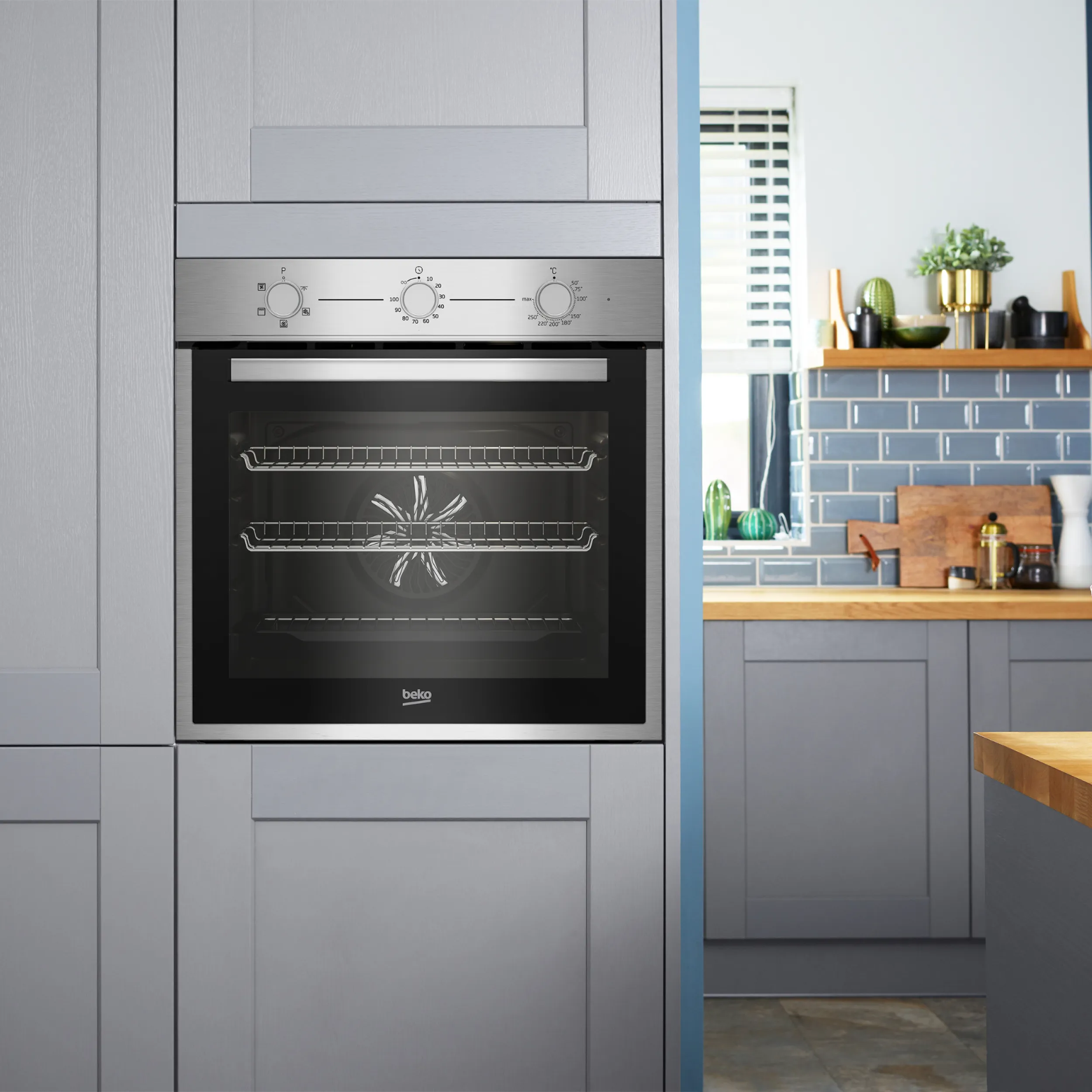 Beko AeroPerfect 60cm Built-in RecycledNet Single Fan Oven | BBIF16100X