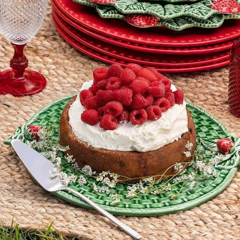 Bordallo Pinheiro | Strawberries Cheese Tray