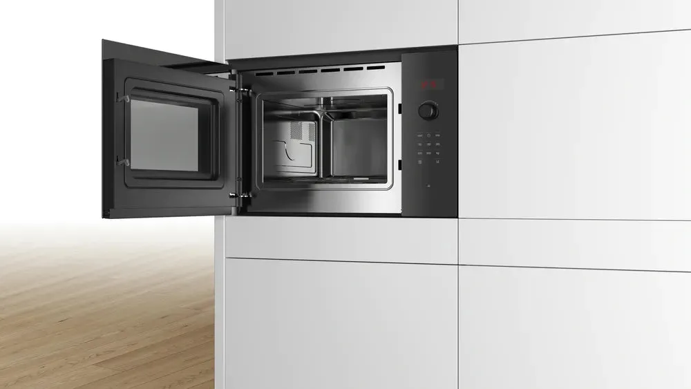 Bosch 800W Integrated Black Microwave | BFL523MB0B