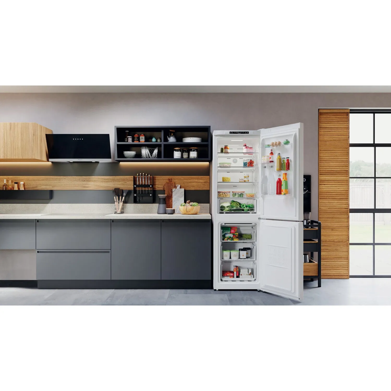 Hotpoint H7X 83A W Freestanding 230L Fridge Freezer - White, D Rated