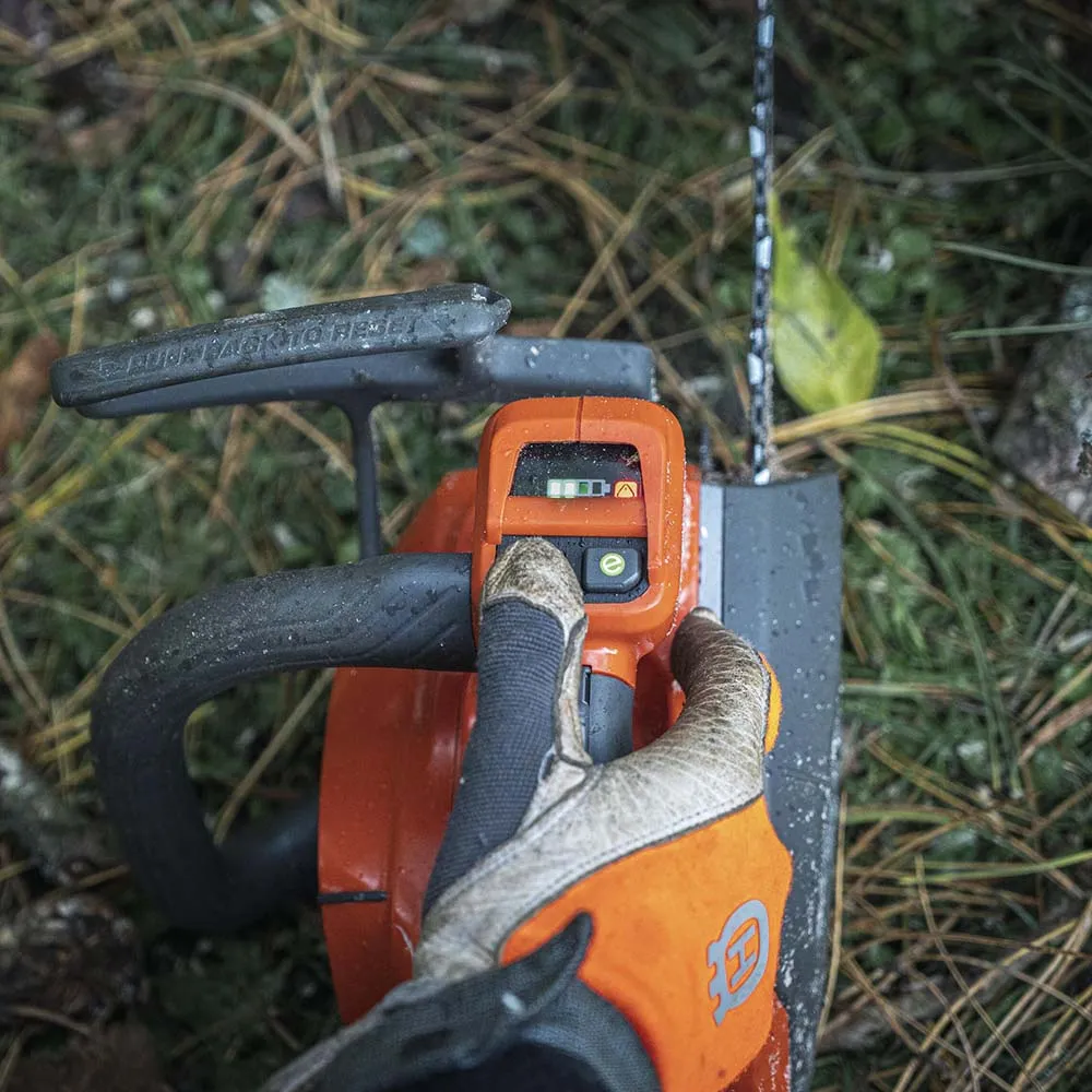 Husqvarna T540i XP Battery Chainsaw 14"