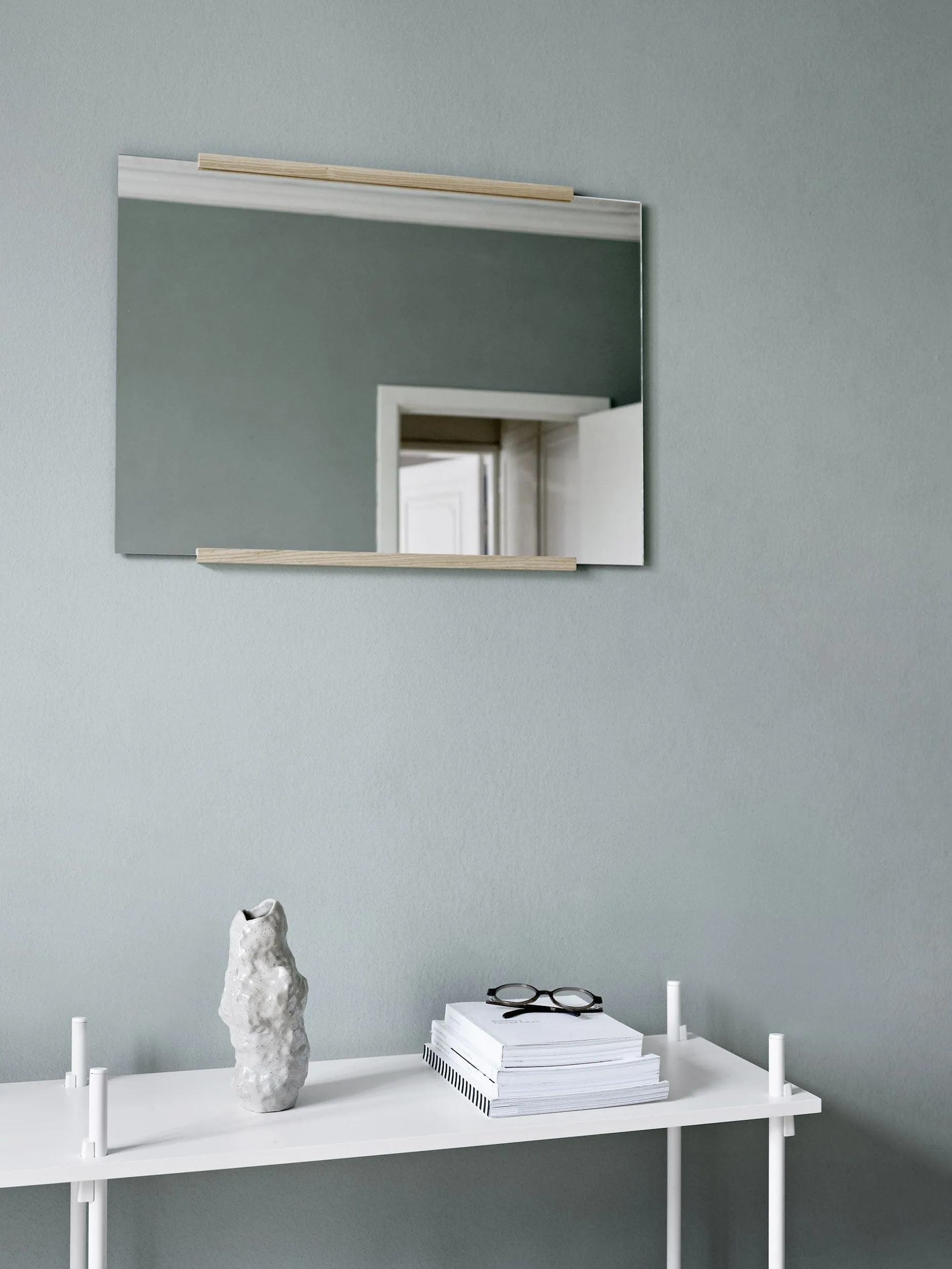 Moebe Rectangular Wall Mirror 43,3x30 Cm, Ash