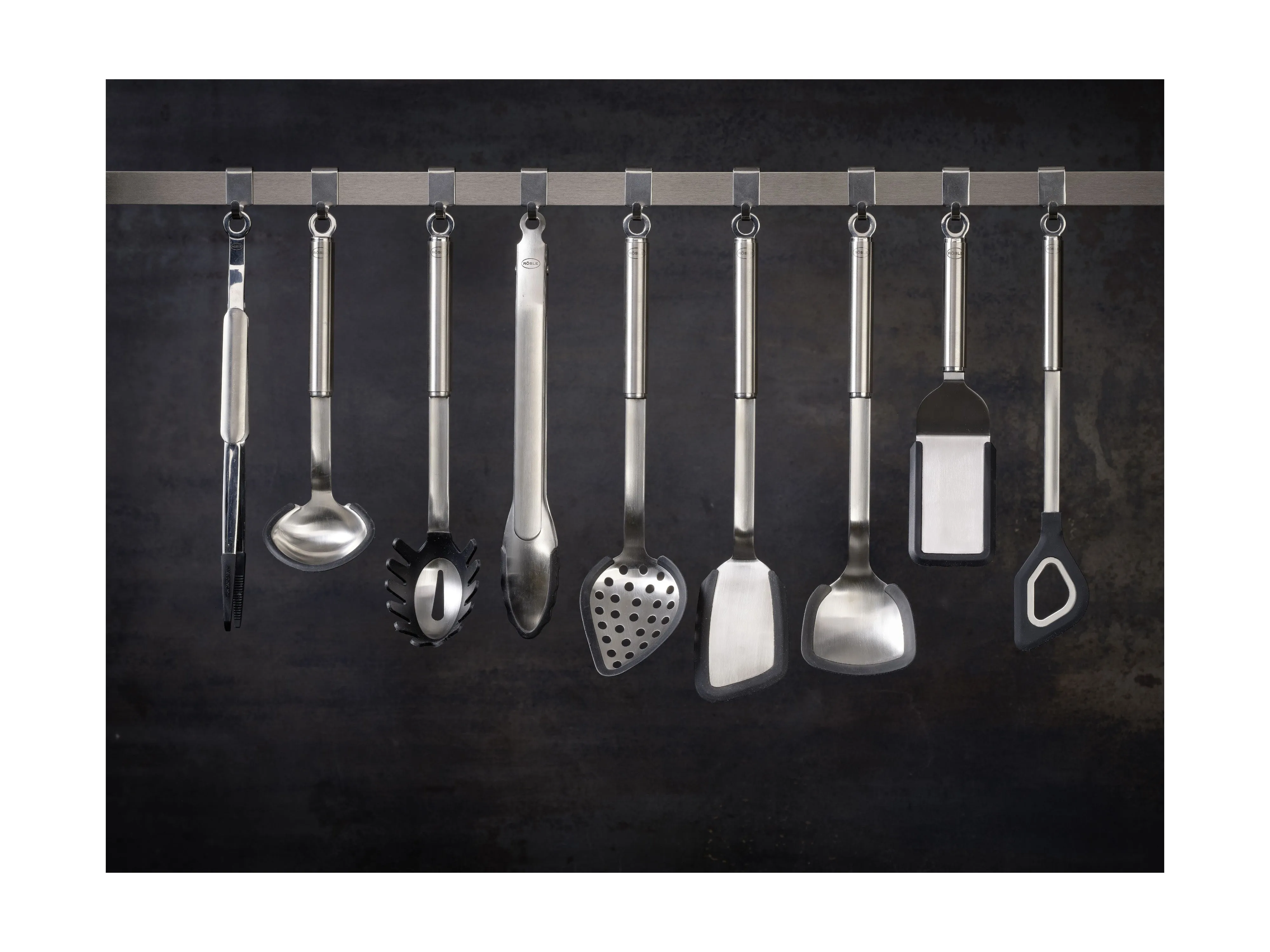 Rösle Spatula With Holes And Bent 26 X 14 X 6.5 Cm