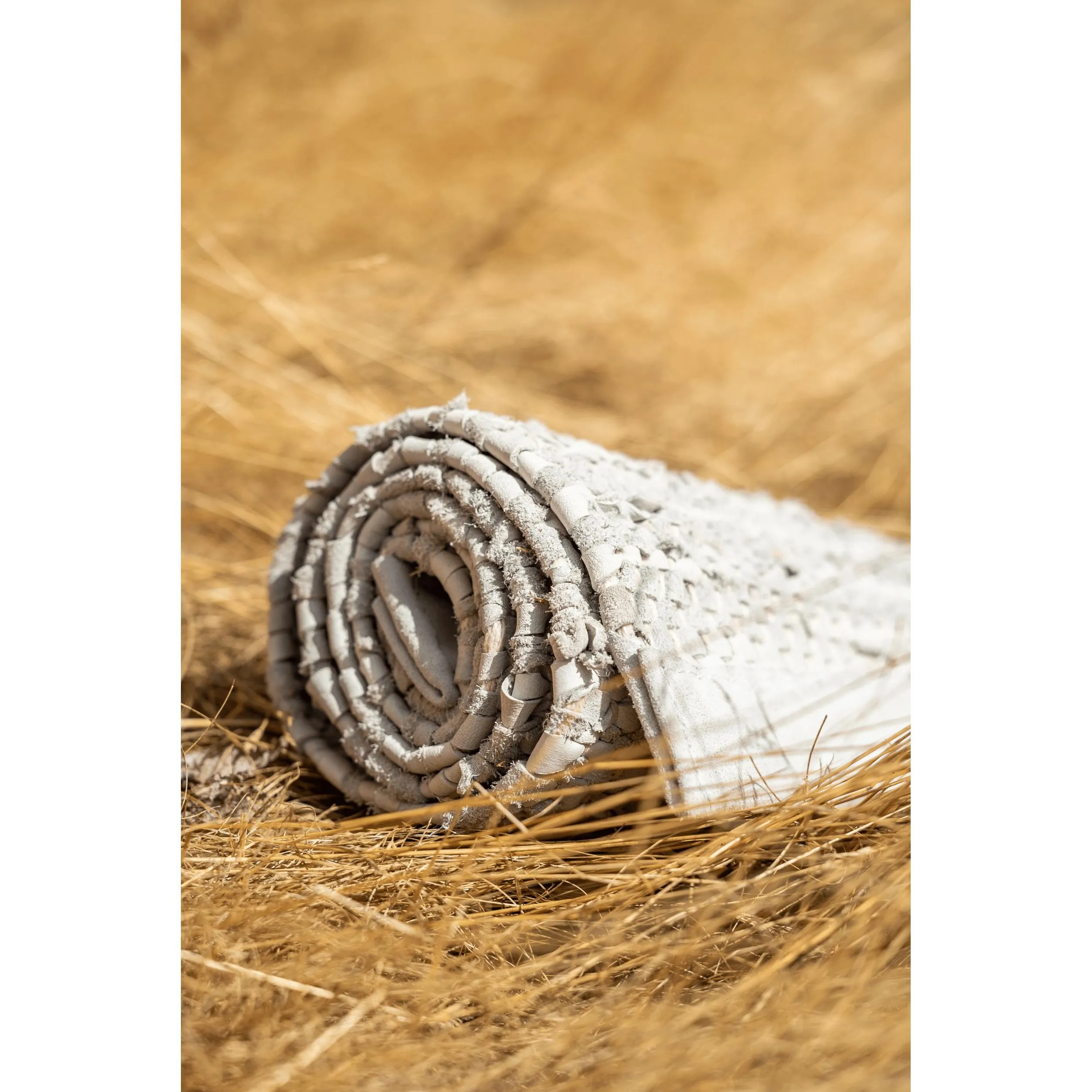 Rug Solid Leather Rug Limestone, 250 X 350 Cm