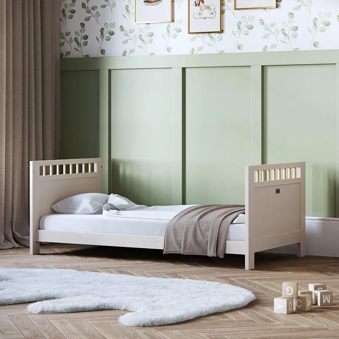 Silver Cross Seville Cot Bed - Cashmere Oak