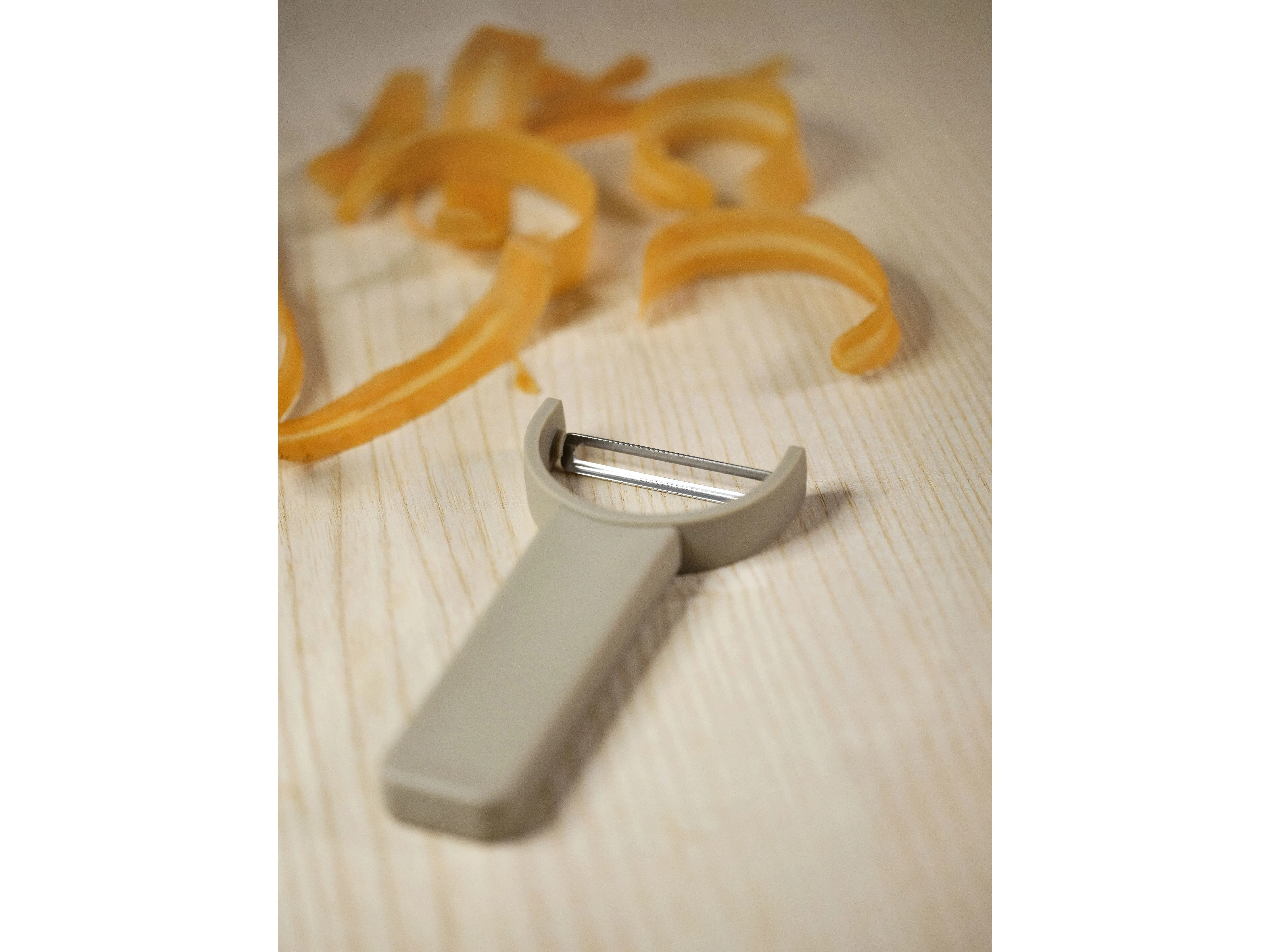 Zone Denmark Singles Vegetable Peeler 12x5,9 Cm, Soft Taupe